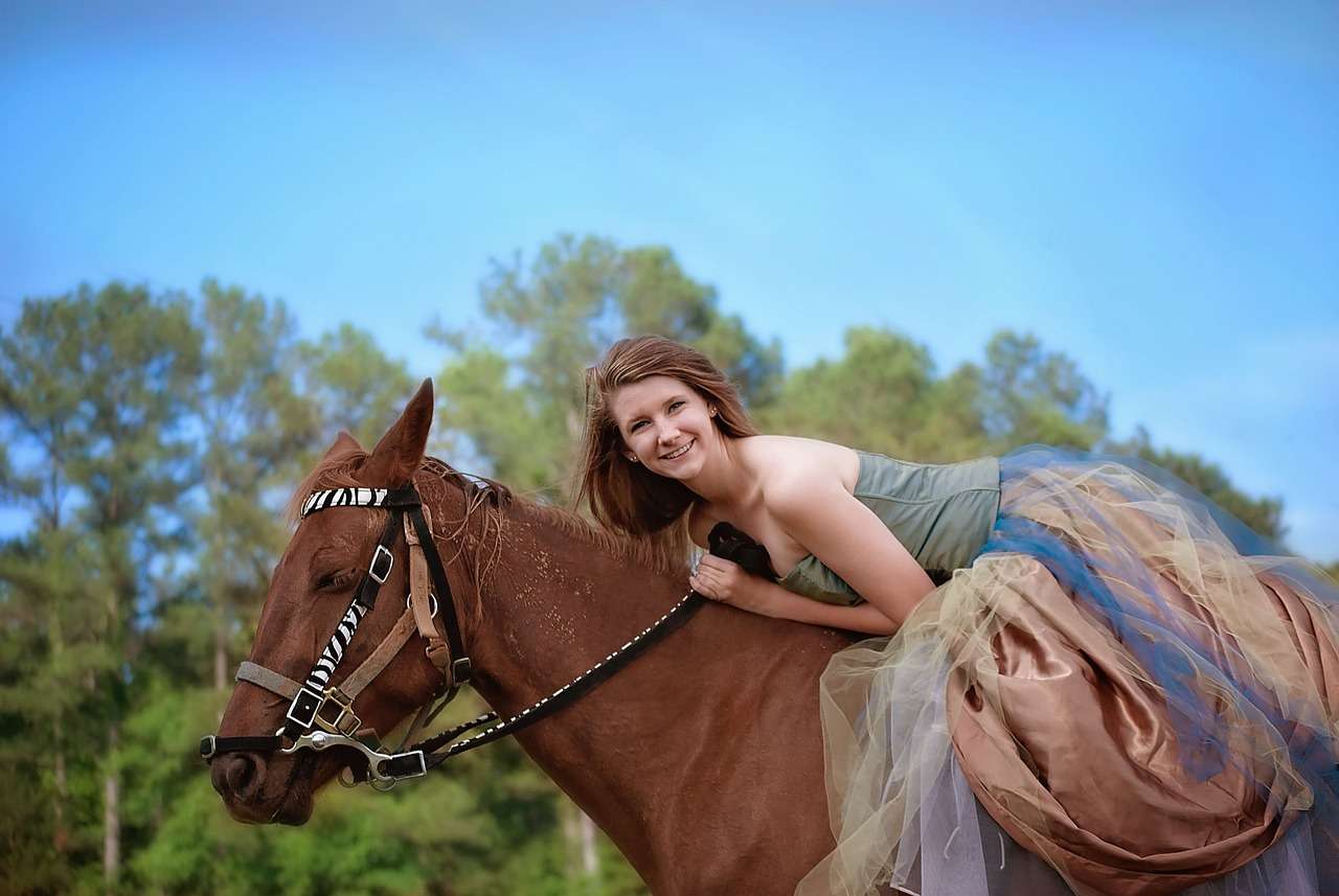 girl, horse, riding-788814.jpg